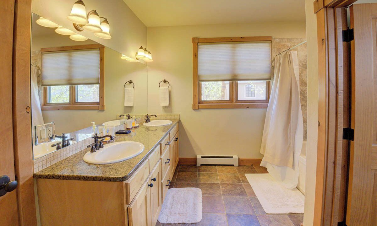 Photo of Bathroom in Fraser