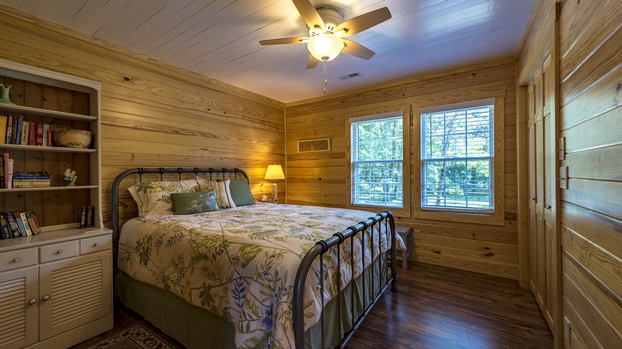 Photo of Bedroom in Mentone