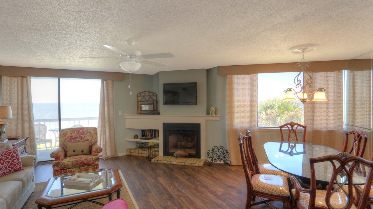 Photo of Livingroom in Saint Simons Island