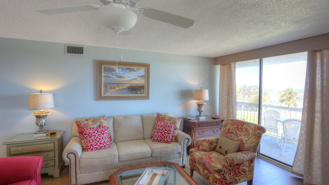 Photo of Livingroom in Saint Simons Island