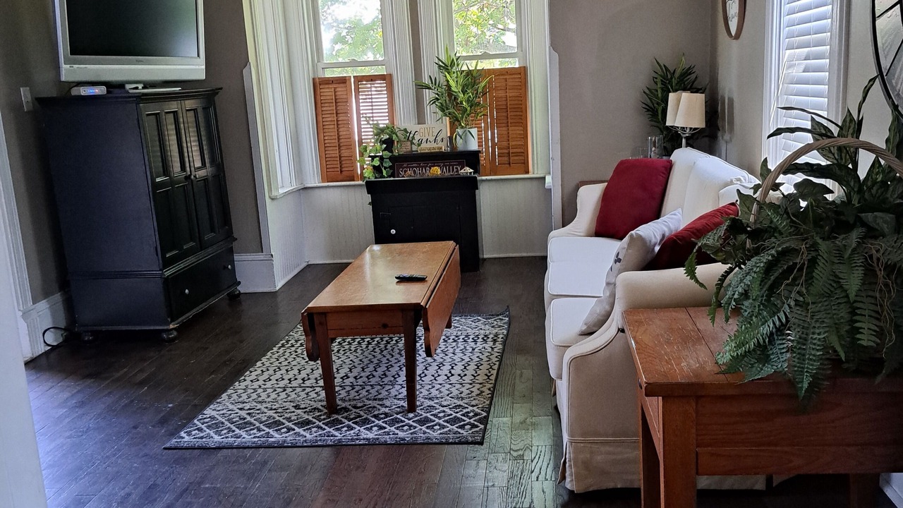 Photo of Livingroom in Cobleskill