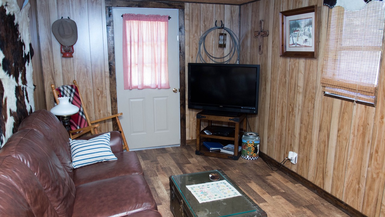 Photo of Bedroom in Deweyville