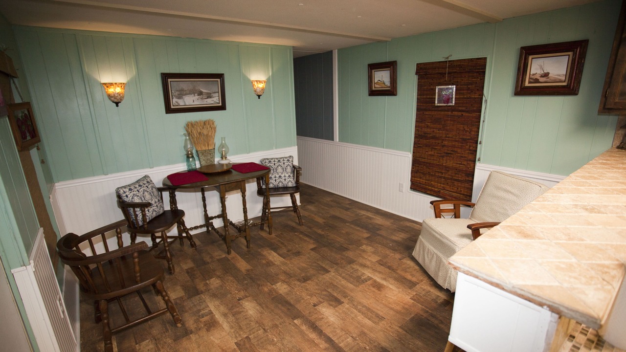 Photo of Livingroom in Deweyville