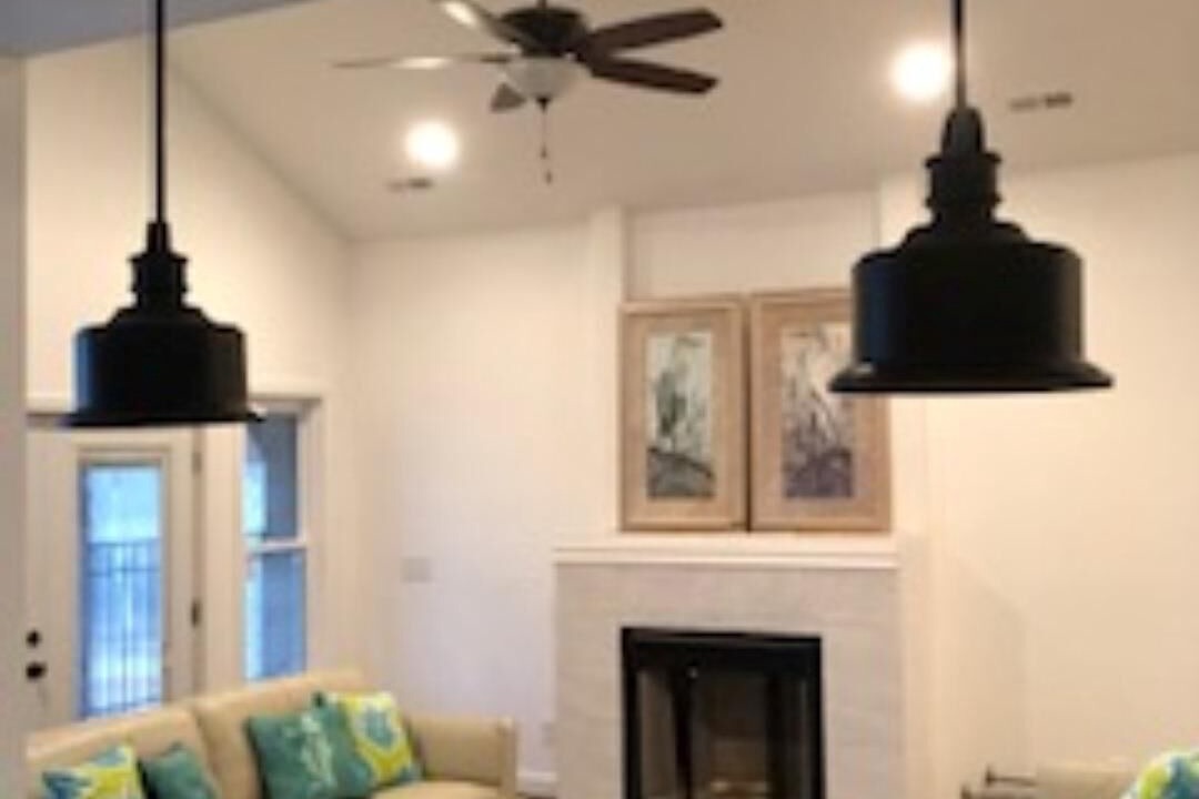 Photo of Livingroom in Guntersville