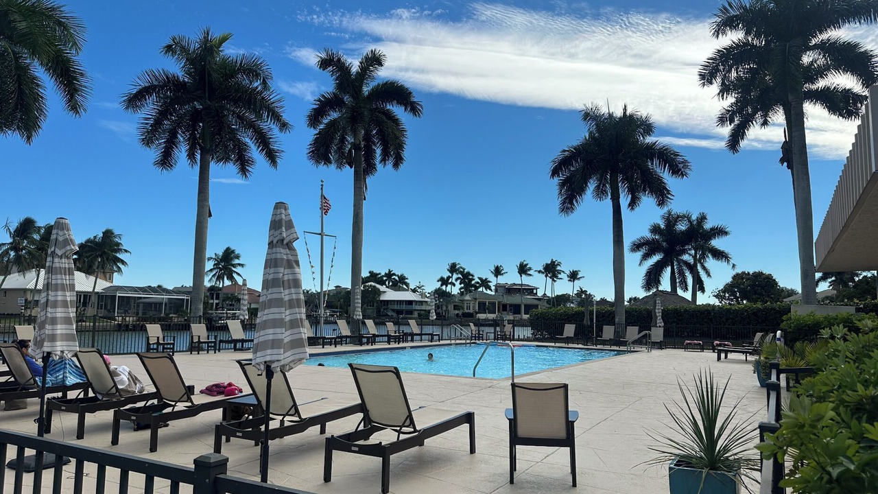 Photo of Outdoor in Vanderbilt Beach