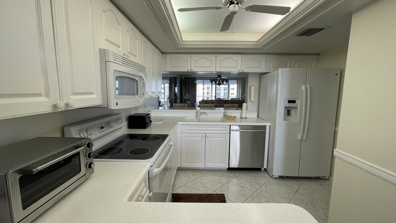 Photo of Kitchen in Vanderbilt Beach