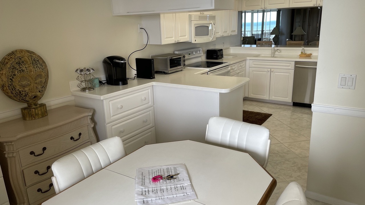Photo of Kitchen in Vanderbilt Beach