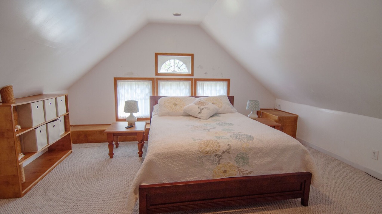 Photo of Bedroom in Saratoga Springs