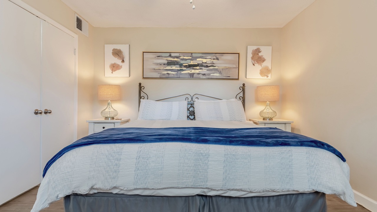 Photo of Bedroom in Miramar Beach