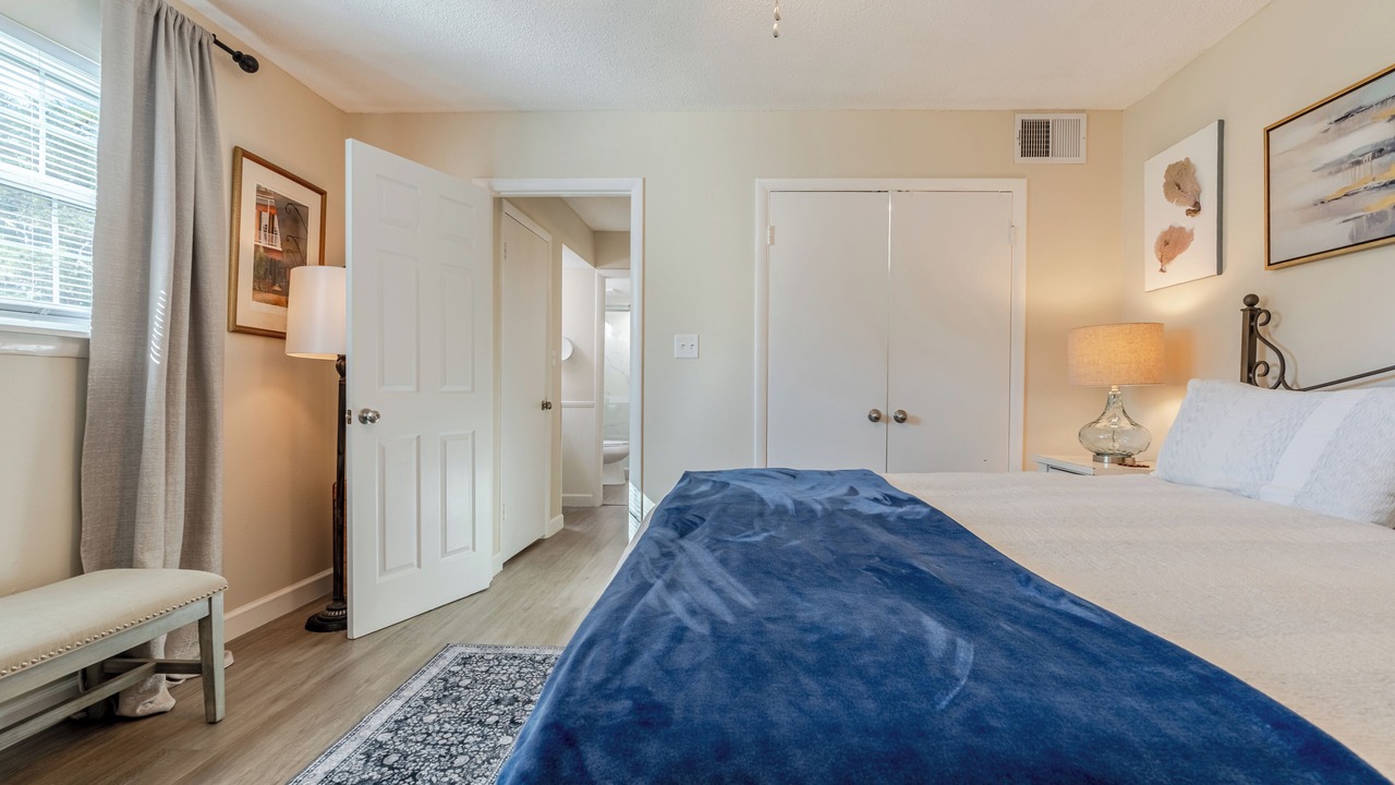 Photo of Bedroom in Miramar Beach
