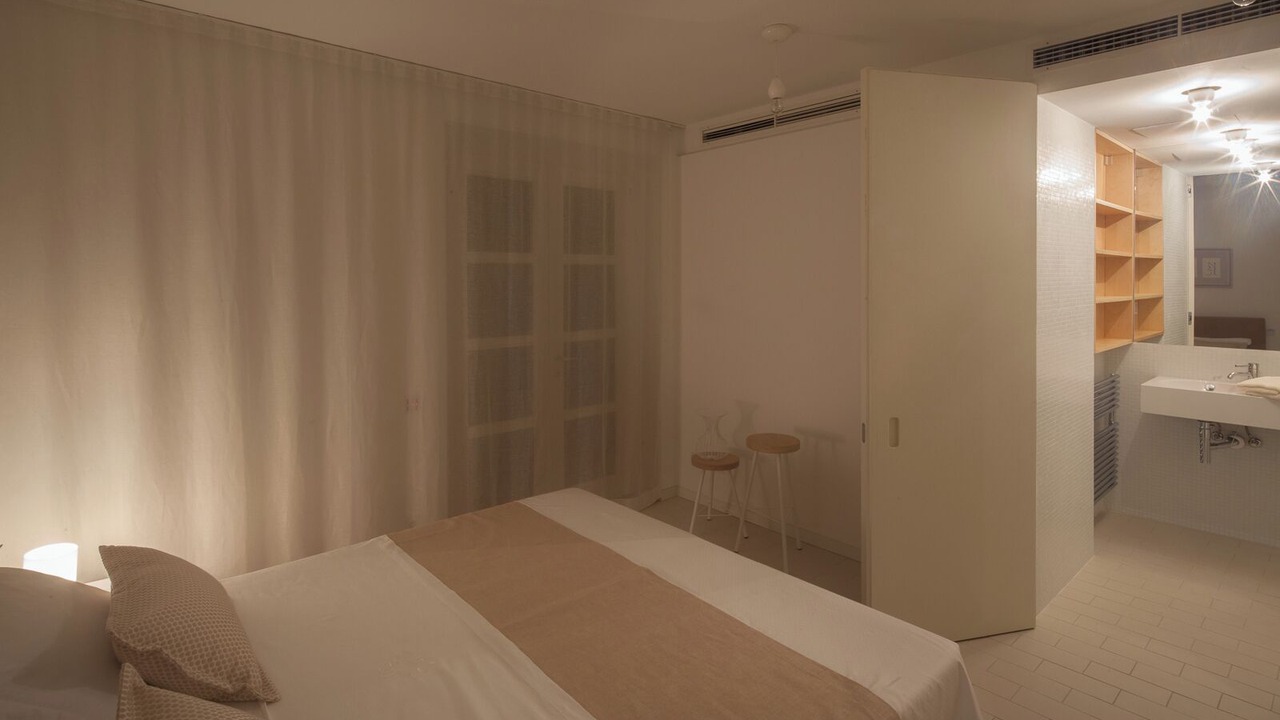 Photo of Bedroom in Pile