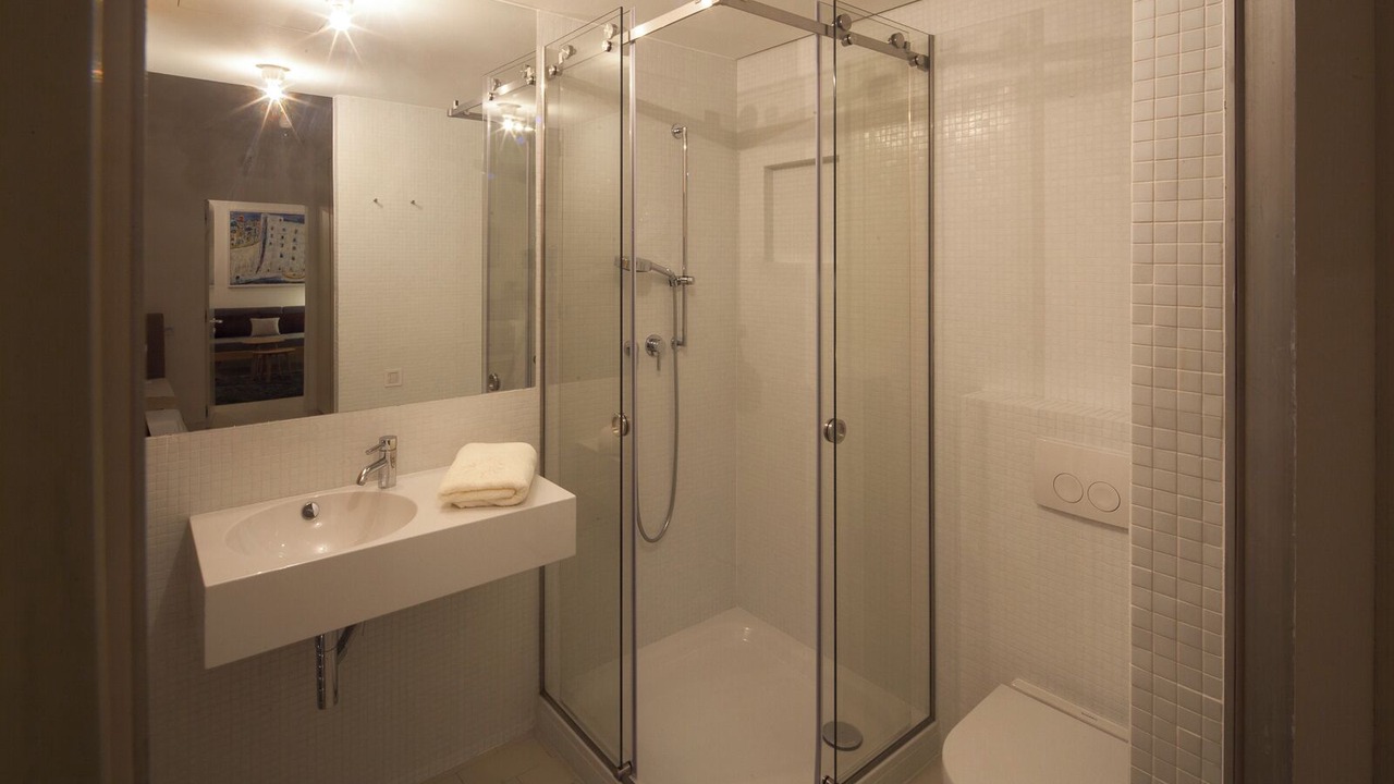 Photo of Bathroom in Pile