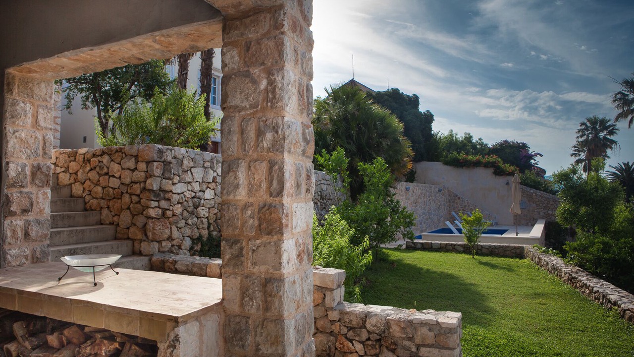 Photo of Outdoor in Pile