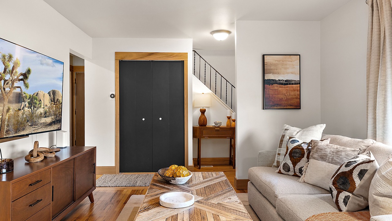 Photo of Livingroom in Oak Park