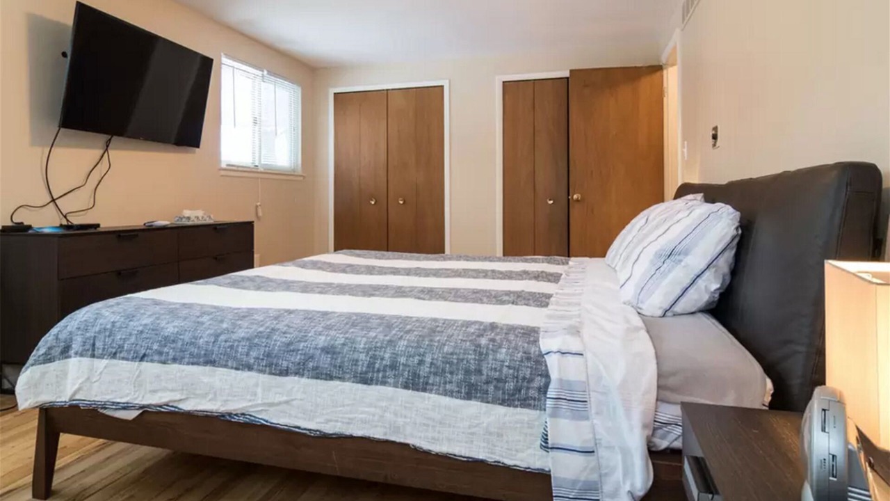 Photo of Bedroom in Oak Park