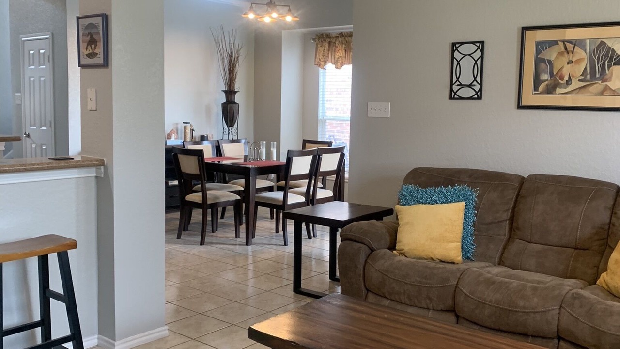Photo of Livingroom in Central Arlington