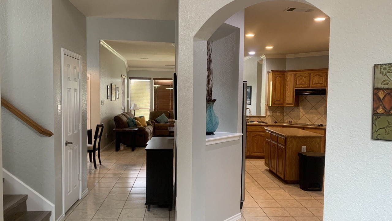 Photo of Livingroom in Central Arlington