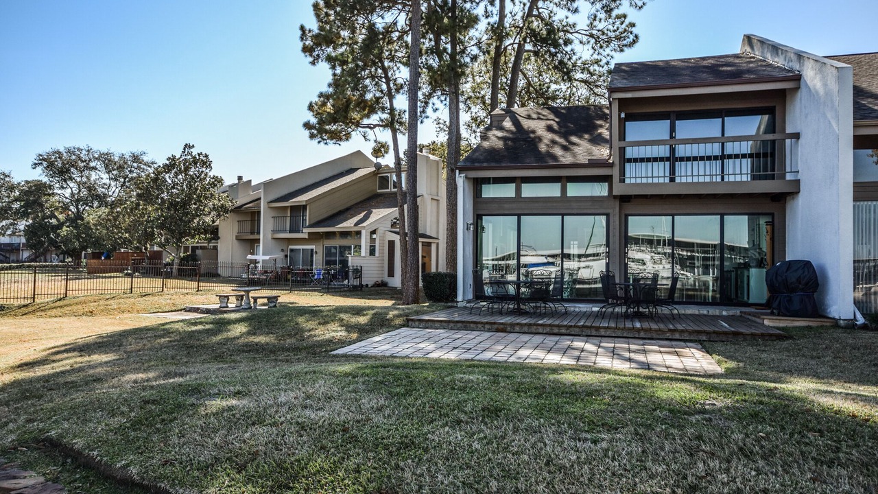 Photo of Outdoor in Walden on Lake Conroe