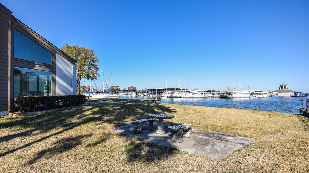 Photo of Outdoor in Walden on Lake Conroe
