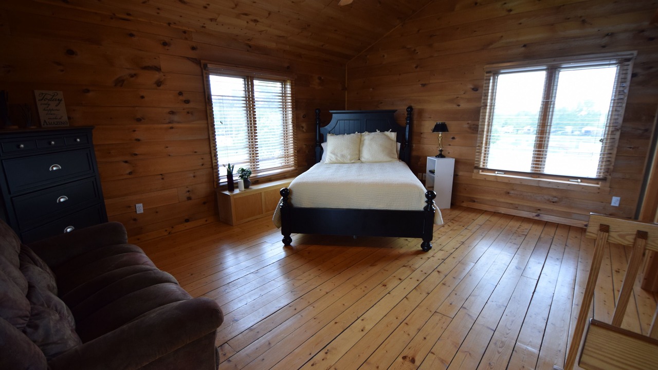 Photo of Bedroom in Lakeview