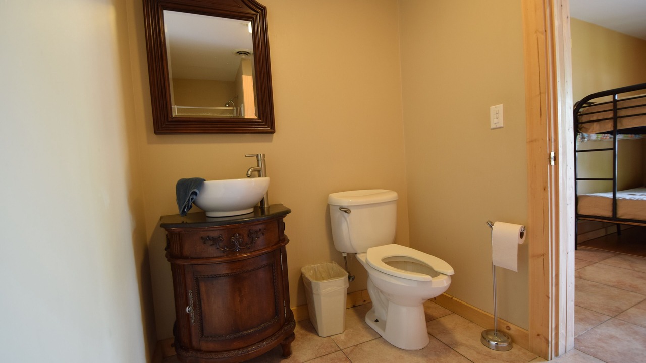 Photo of Bathroom in Lakeview