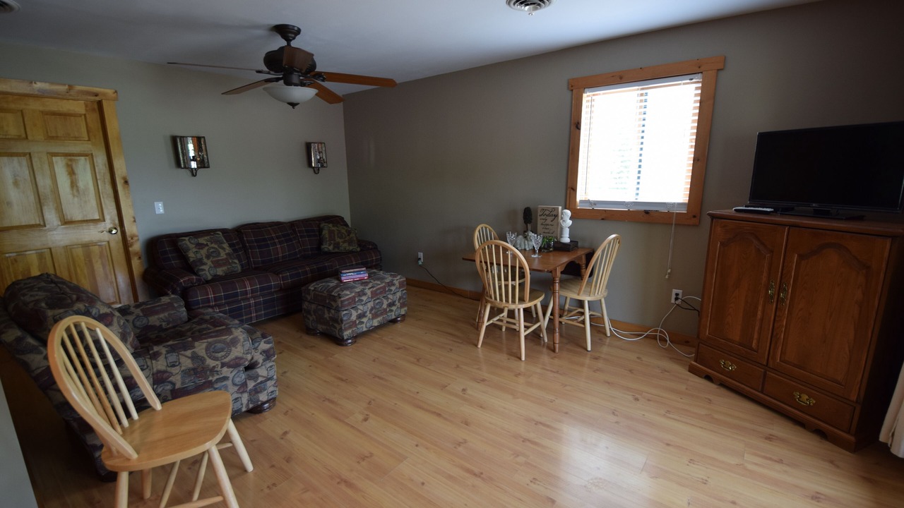 Photo of Livingroom in Lakeview