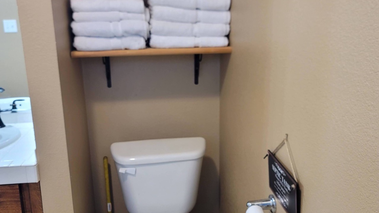 Photo of Bathroom in Del Valle