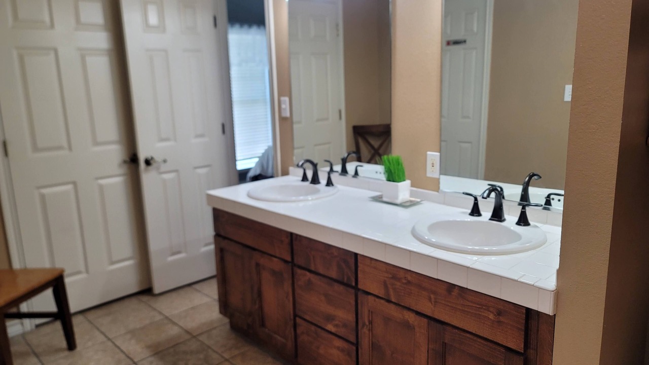 Photo of Bathroom in Del Valle