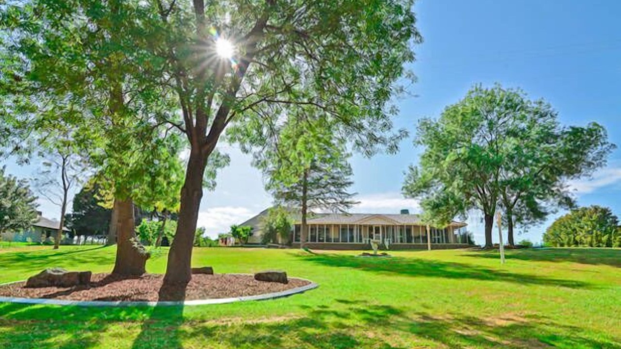 Photo of Outdoor in Trentham Cliffs