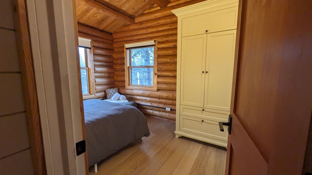 Photo of Bedroom in West Cook