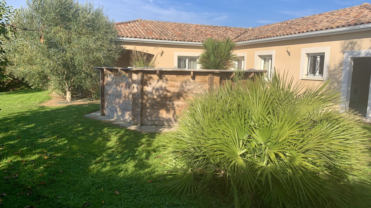 Photo of Outdoor in Laroque-Timbaut
