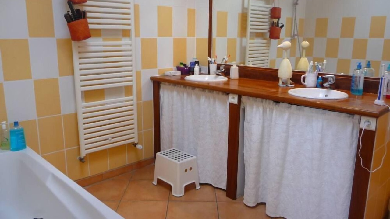 Photo of Bathroom in Salon-de-Provence
