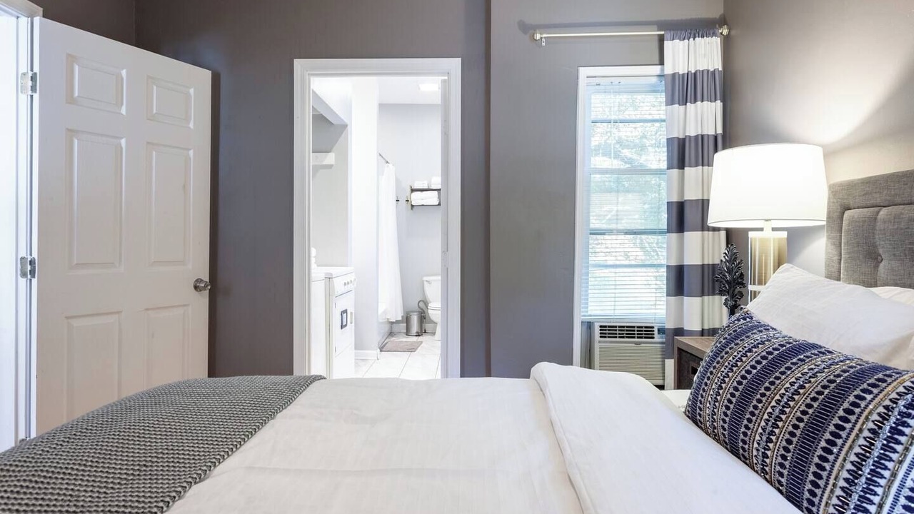 Photo of Bedroom in Southmoreland