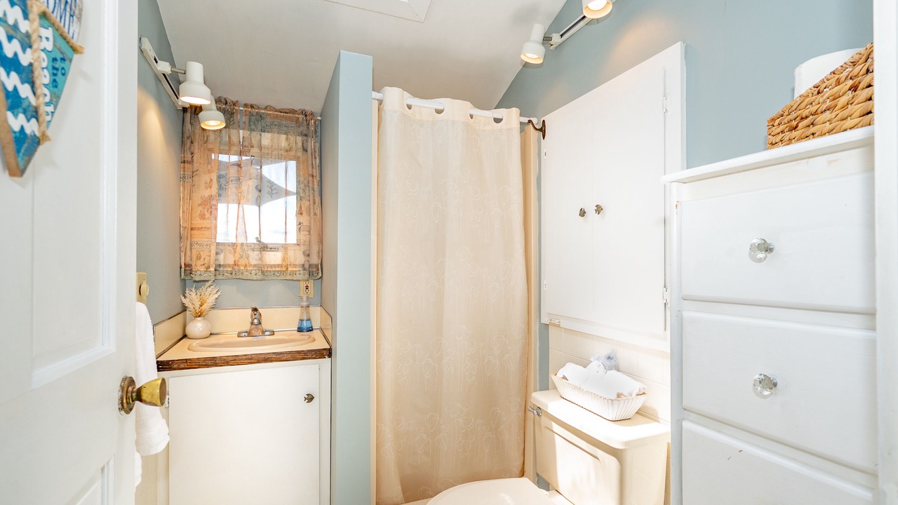 Photo of Bathroom in Great Neck