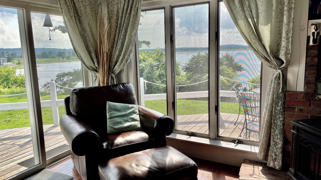 Photo of Livingroom in Great Neck