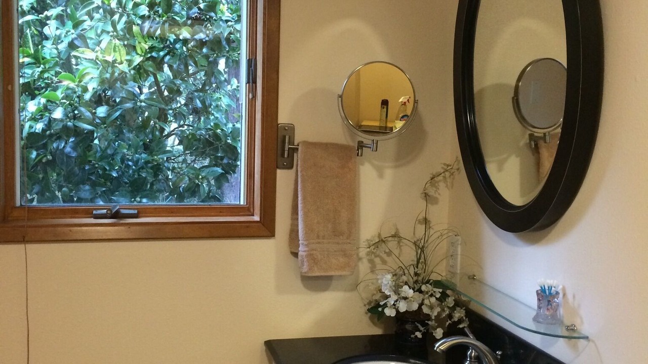 Photo of Bathroom in Far Southwest