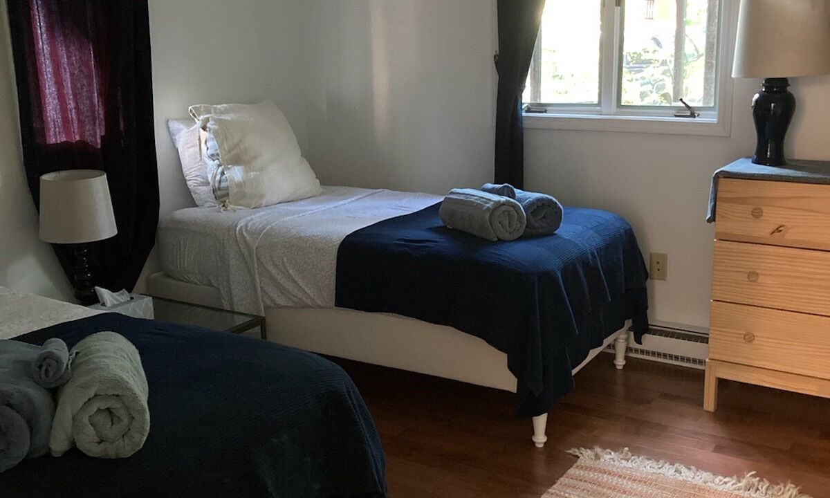 Photo of Bedroom in Redwood