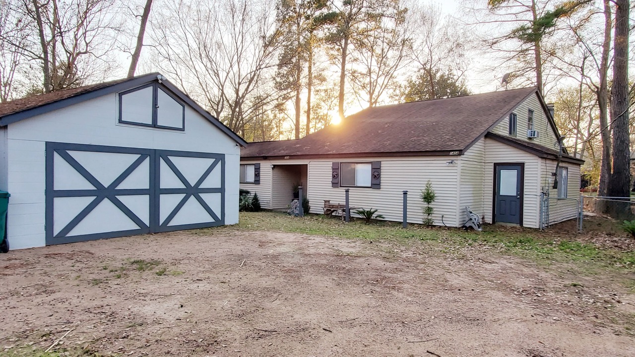 Photo of Outdoor in Montgomery