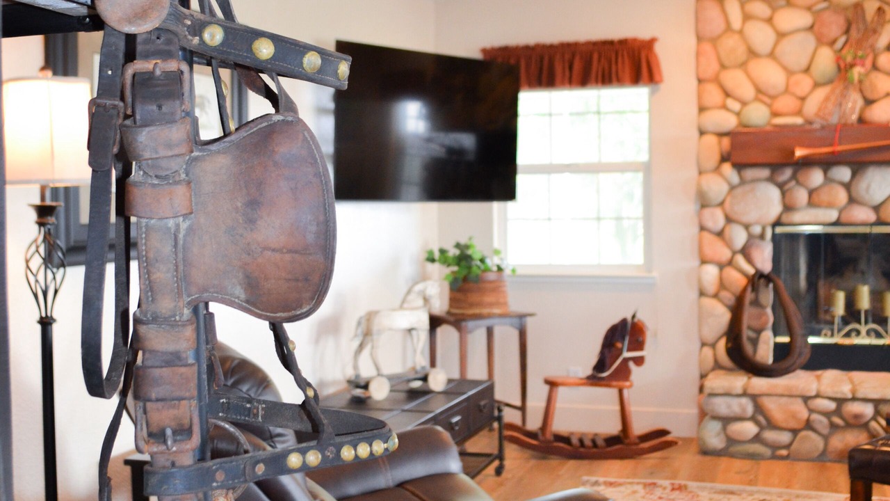 Photo of Others in Victor