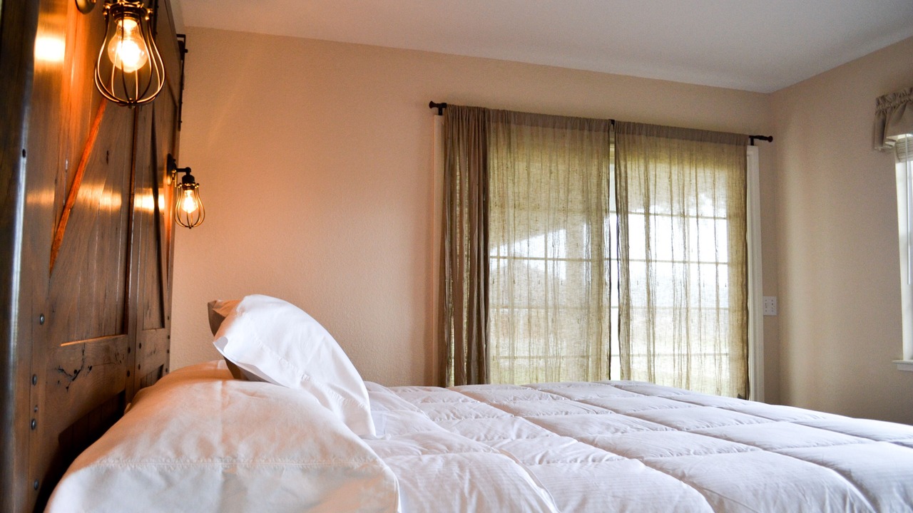 Photo of Others in Victor