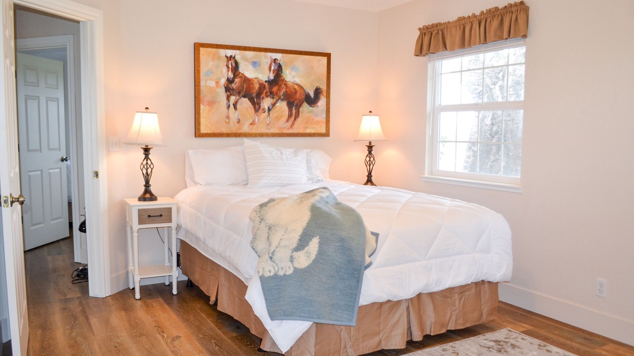 Photo of Others in Victor