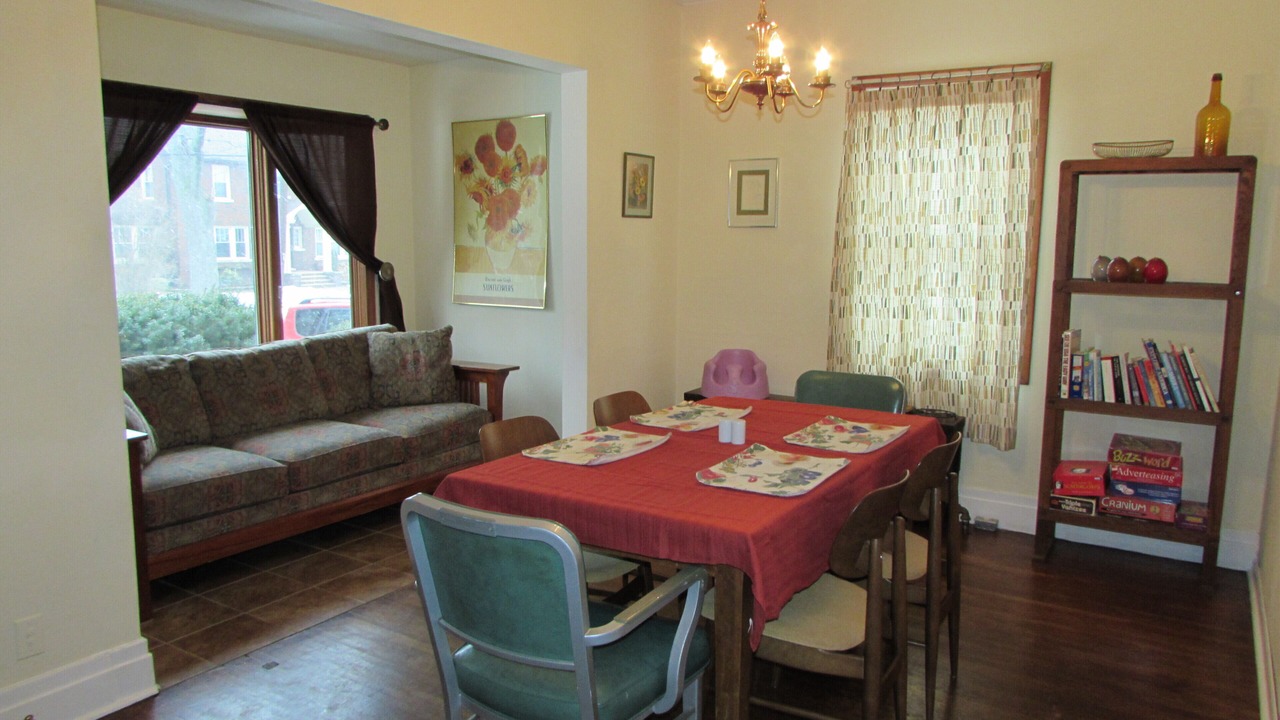 Photo of Livingroom in Niagara Falls