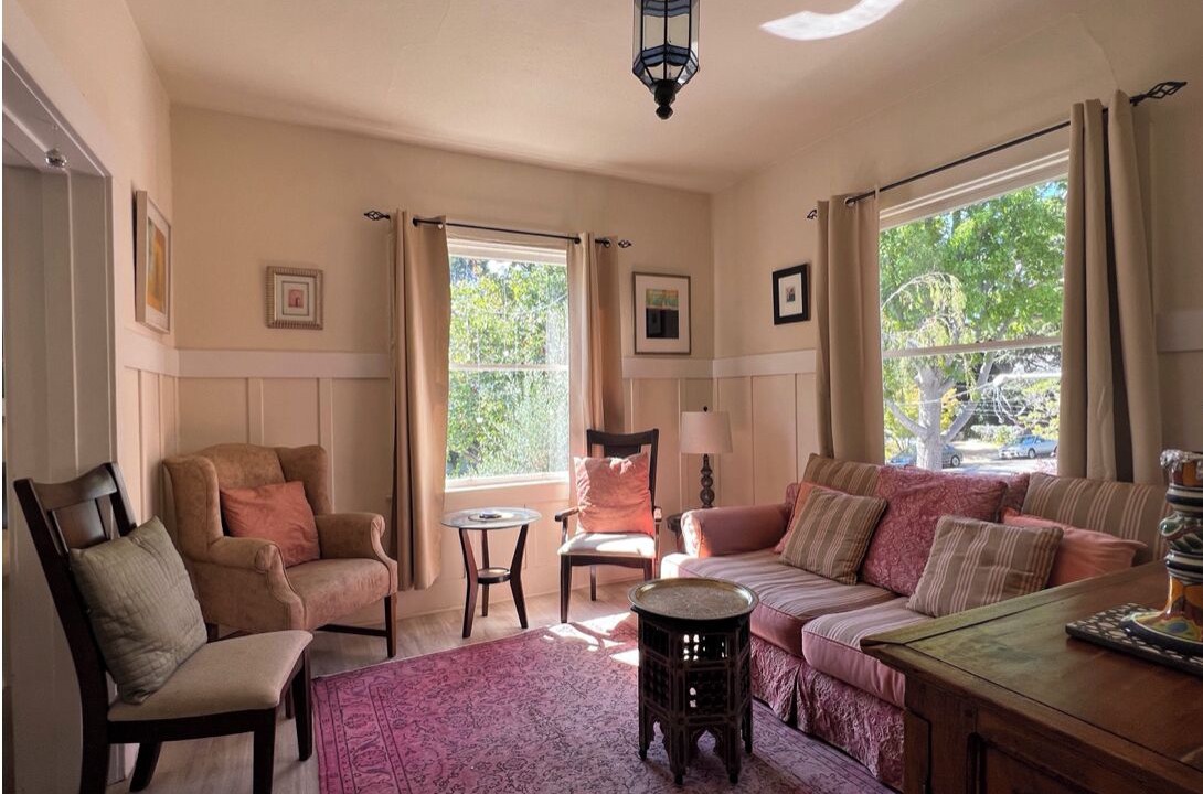 Photo of Livingroom in Central Berkeley