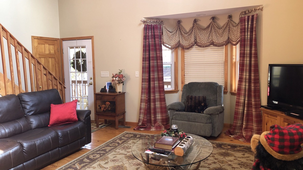 Photo of Livingroom in Helen