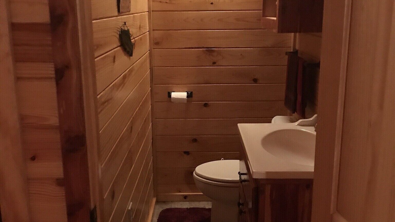Photo of Bathroom in Heavener