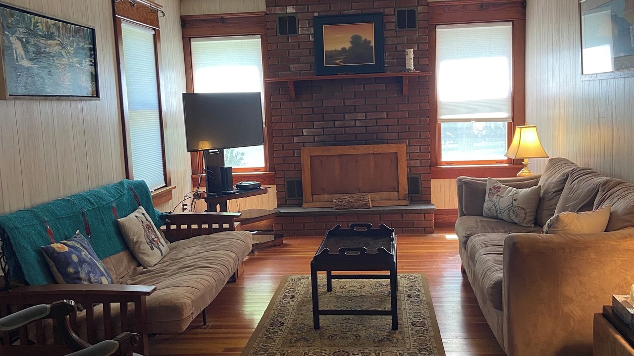 Photo of Livingroom in West Saugerties