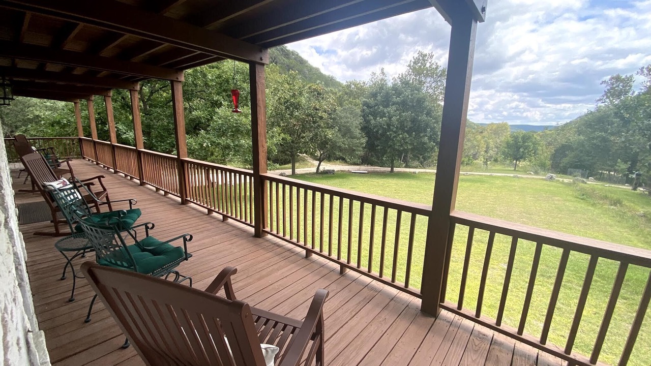 Photo of Patio Balcony in Leakey