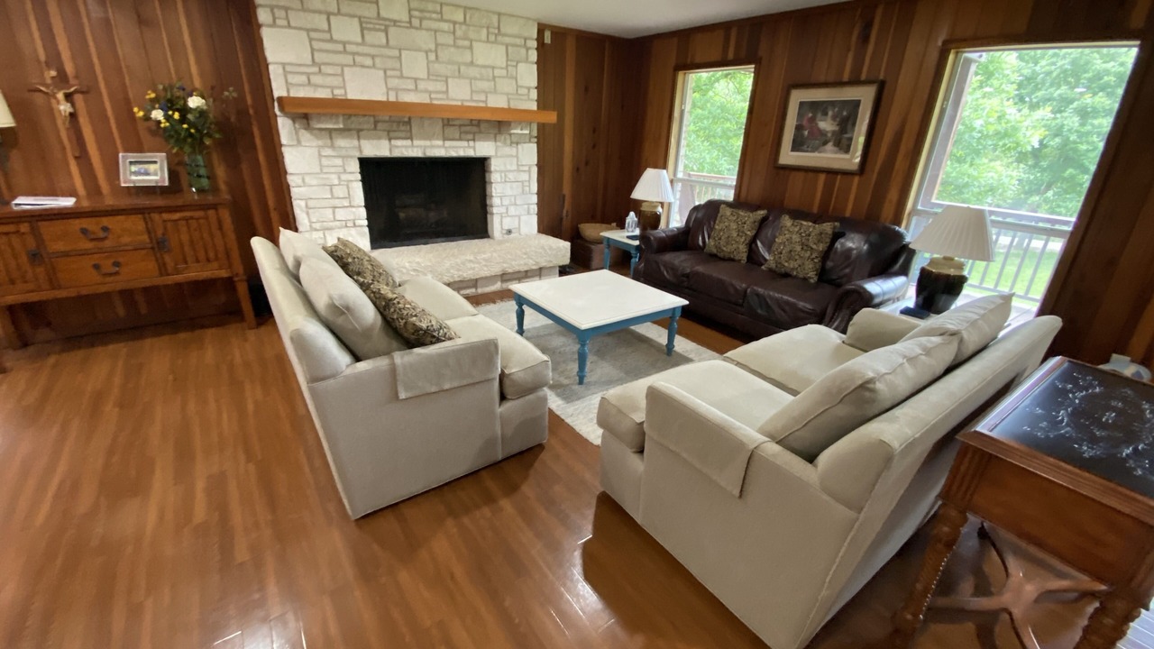 Photo of Livingroom in Leakey