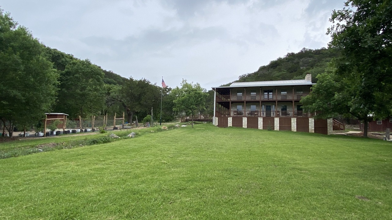 Photo of Outdoor in Leakey