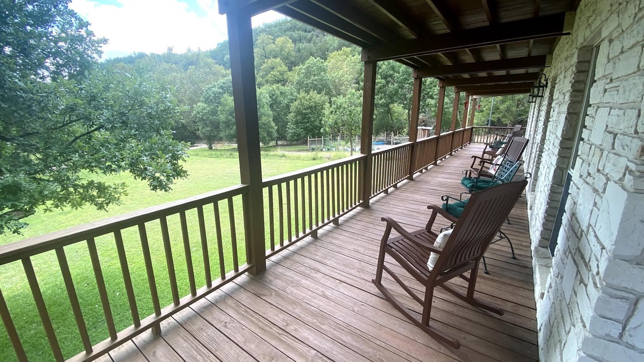 Photo of Patio Balcony in Leakey